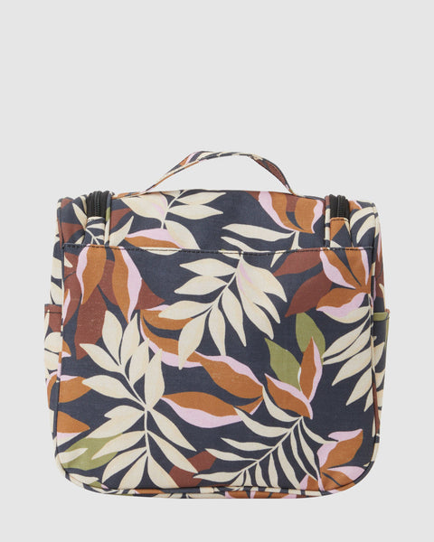 TRAVEL BEAUTY