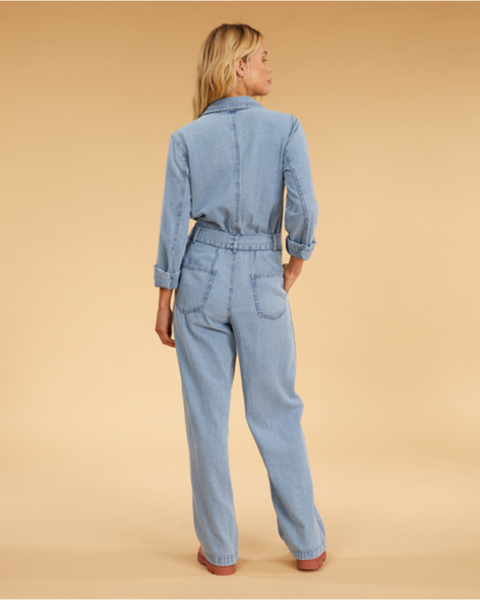SUNDAY UNIFORM