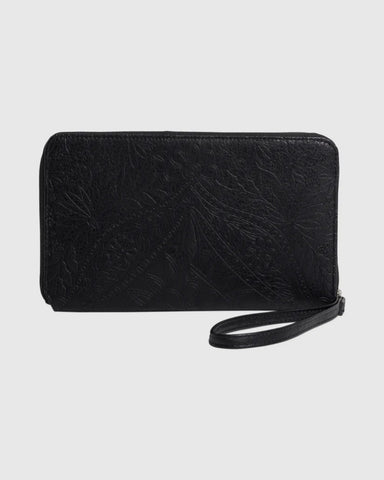 TRAVEL WALLET
