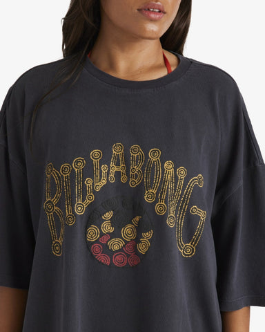 OTIS ARCH TEE