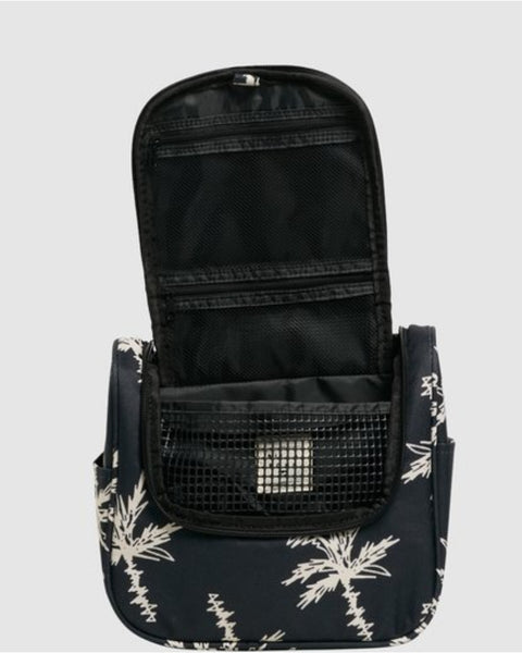 TRAVEL BEAUTY